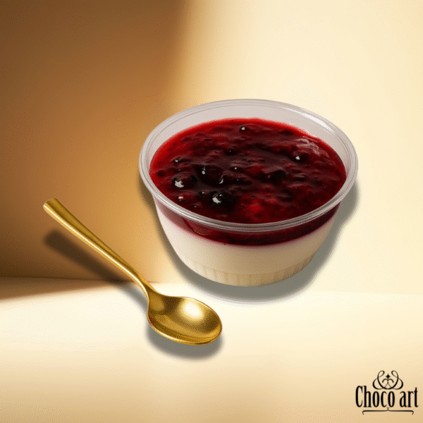 Panna Cotta aux Fruits Rouges – Douceur Italienne, Éclat Fruité